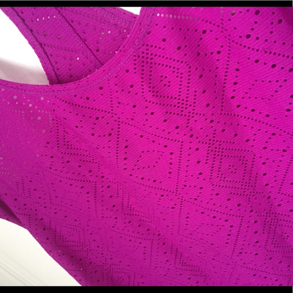 Old Navy Active Workout Tank Top - Picture 4 of 6